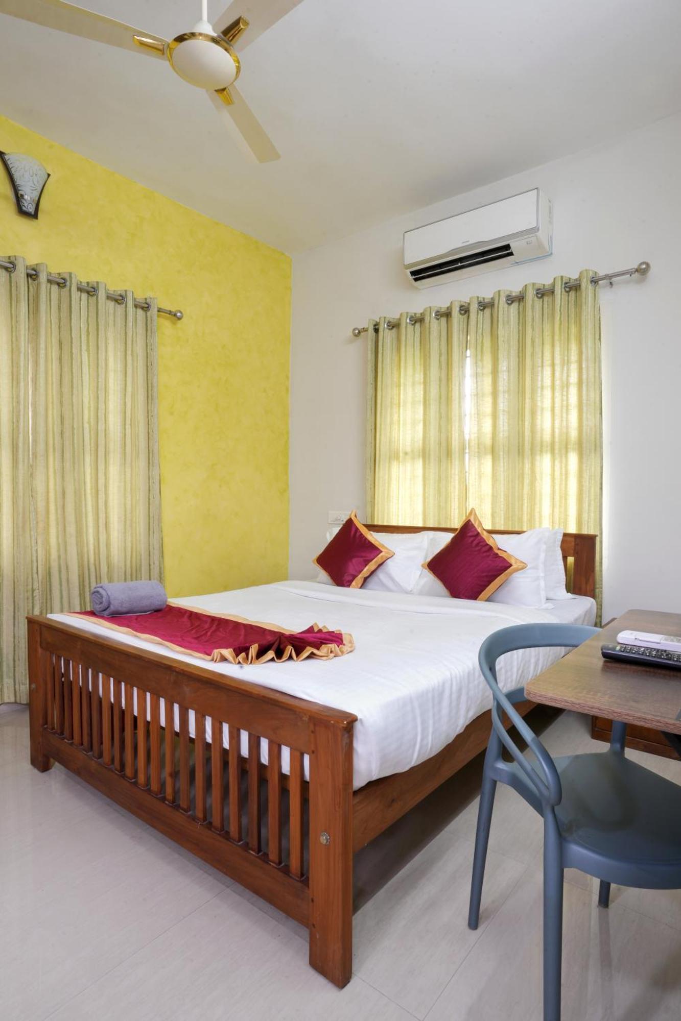 Swapna Home Suites ネドゥムバセリー エクステリア 写真