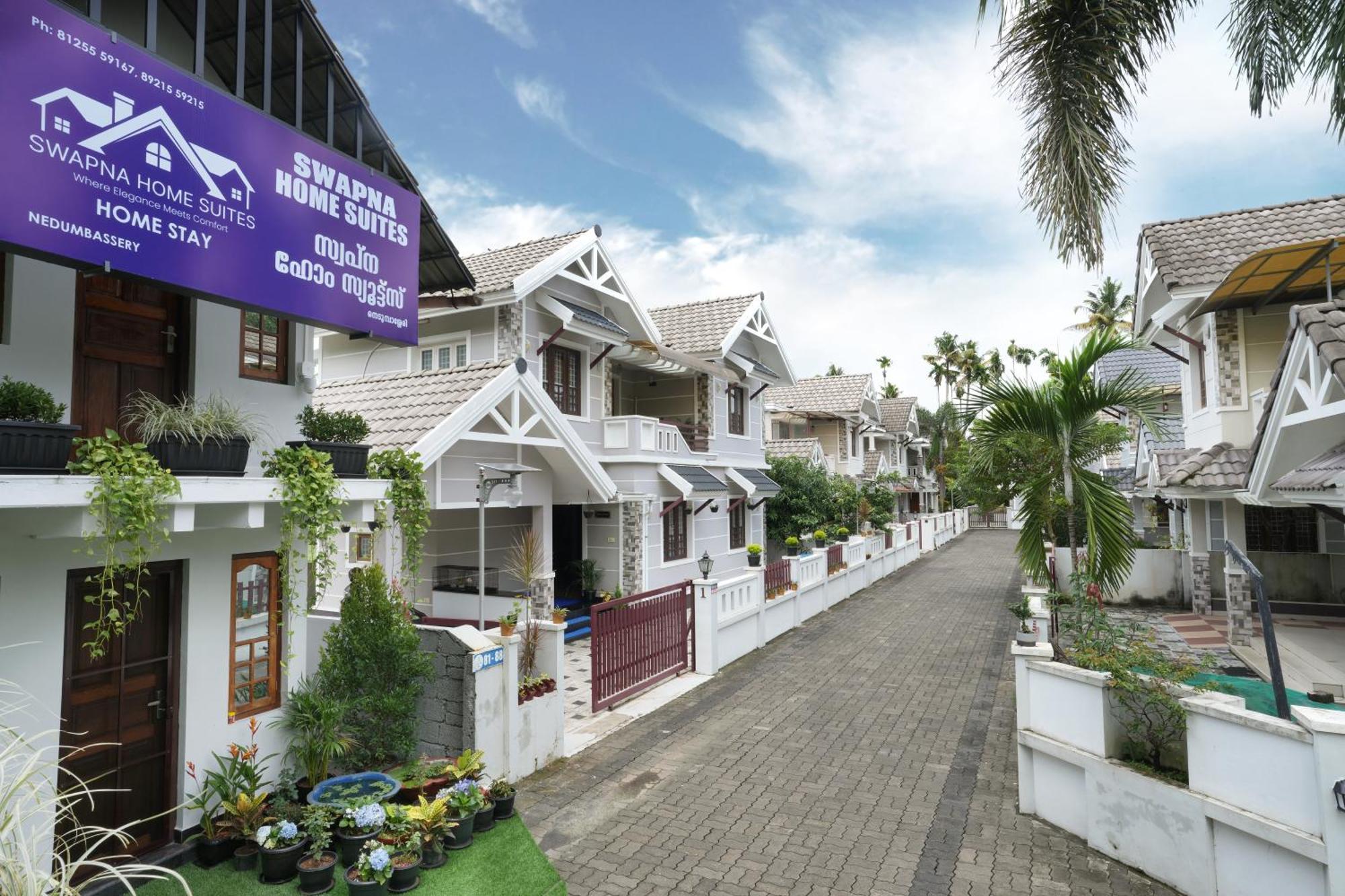Swapna Home Suites ネドゥムバセリー エクステリア 写真