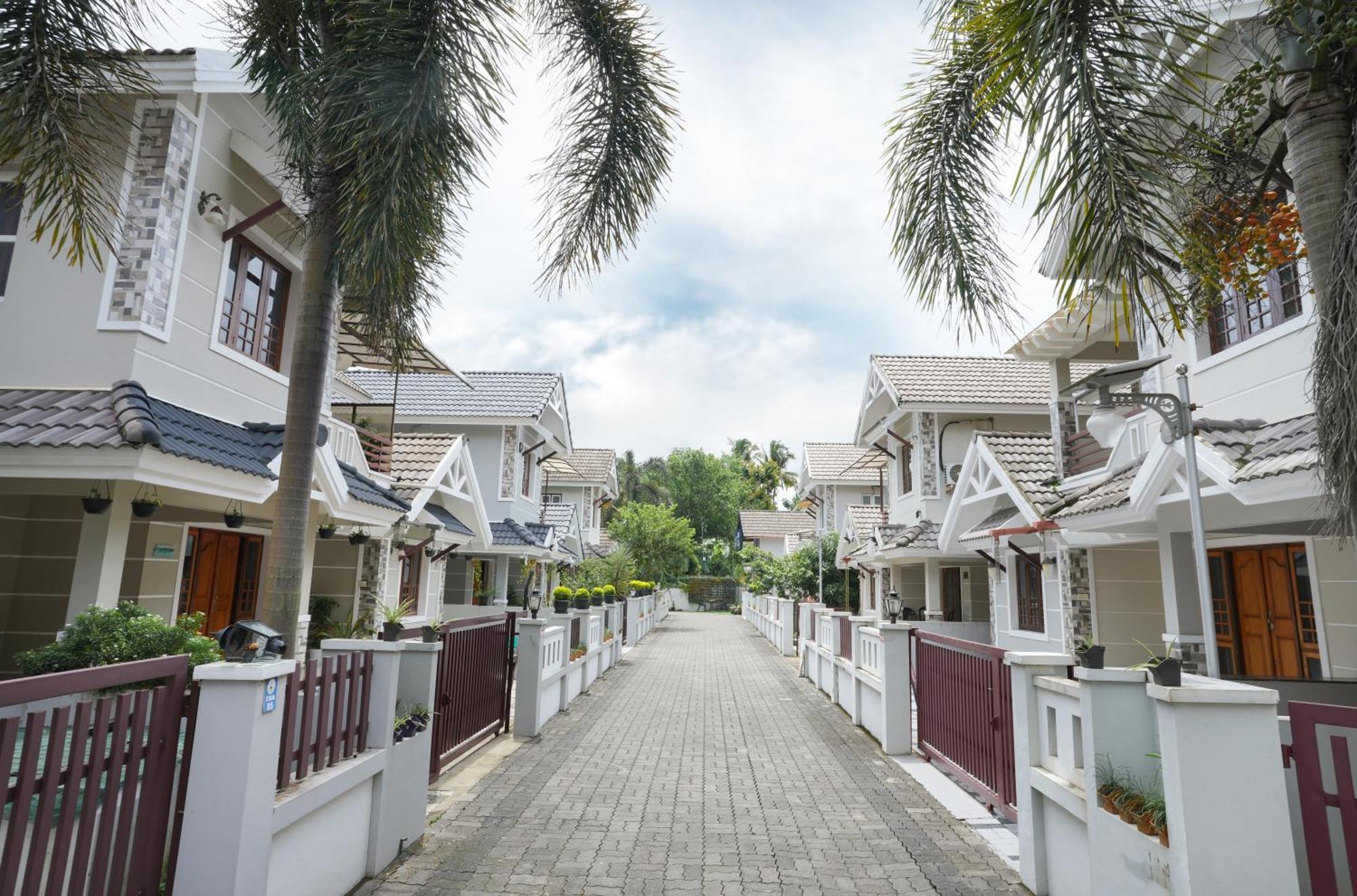 Swapna Home Suites ネドゥムバセリー エクステリア 写真