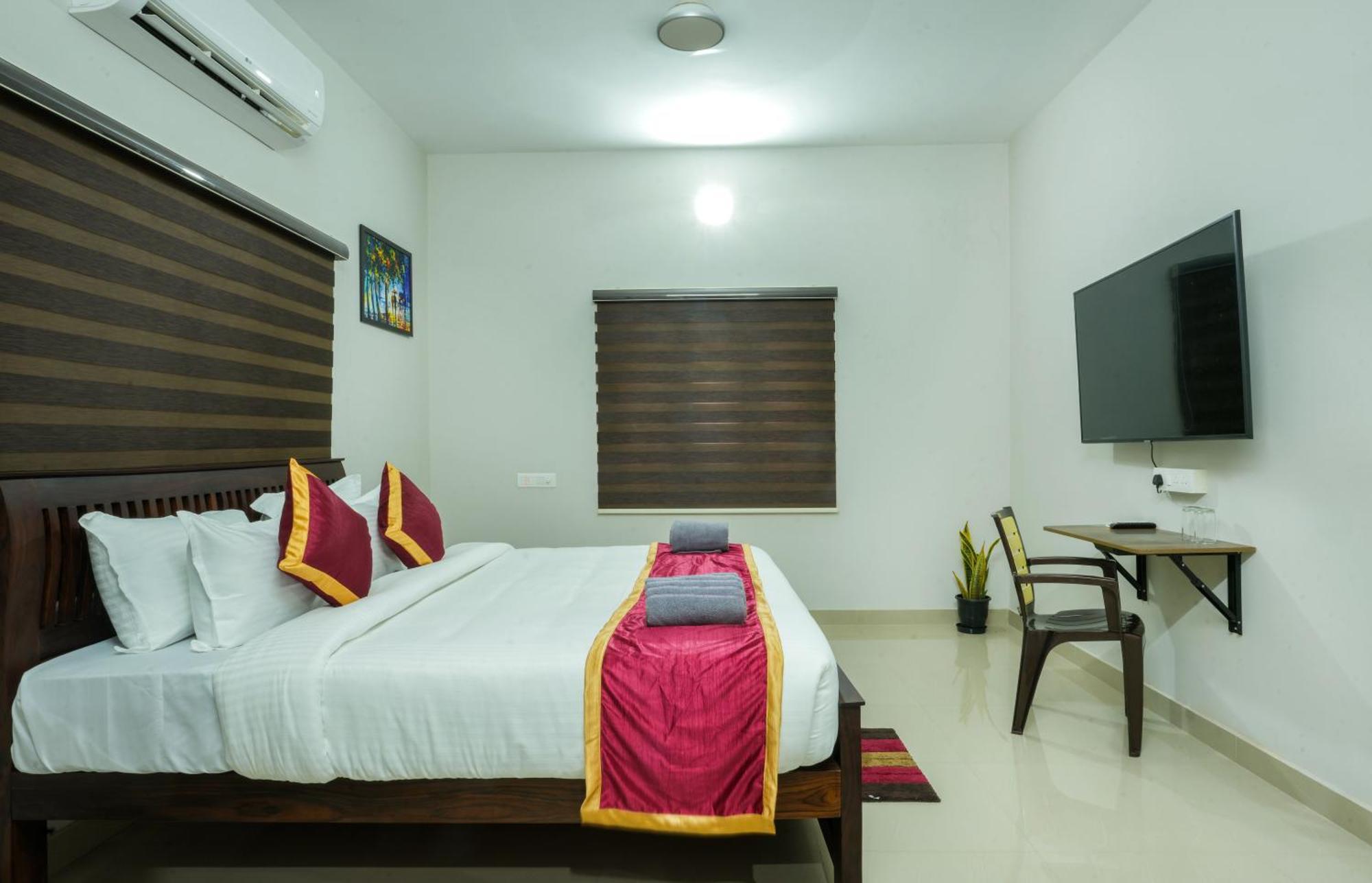 Swapna Home Suites ネドゥムバセリー エクステリア 写真