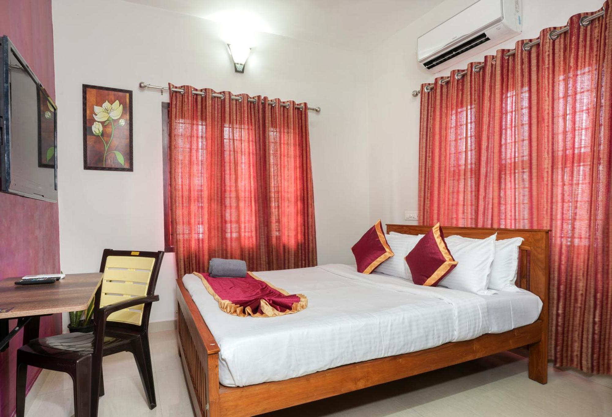 Swapna Home Suites ネドゥムバセリー エクステリア 写真